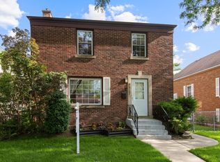 9417 Jackson Ave, Brookfield, IL 60513