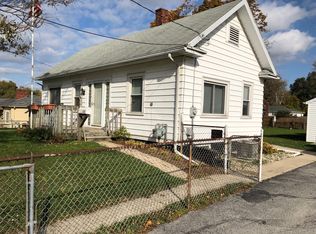 1127 Cresceus Rd, Oregon, OH 43616