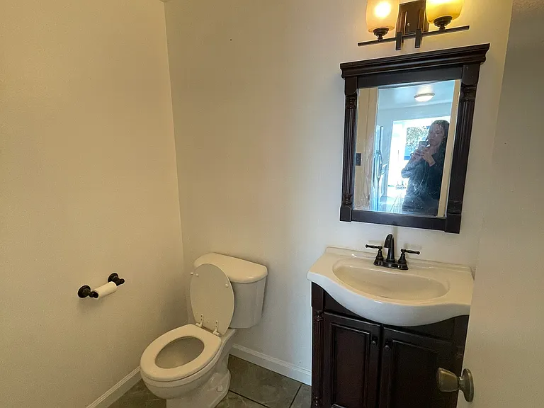 1647 London Cir — Photo 9