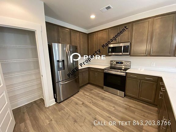 5th image of 7816 Park Gate Dr
