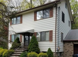 318 Hudson Ave, Hopatcong, NJ 07843