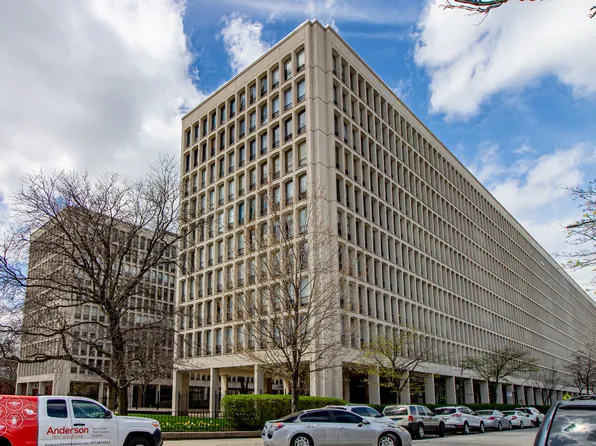 1450 E 55th Pl APT 927S, Chicago, IL 60637