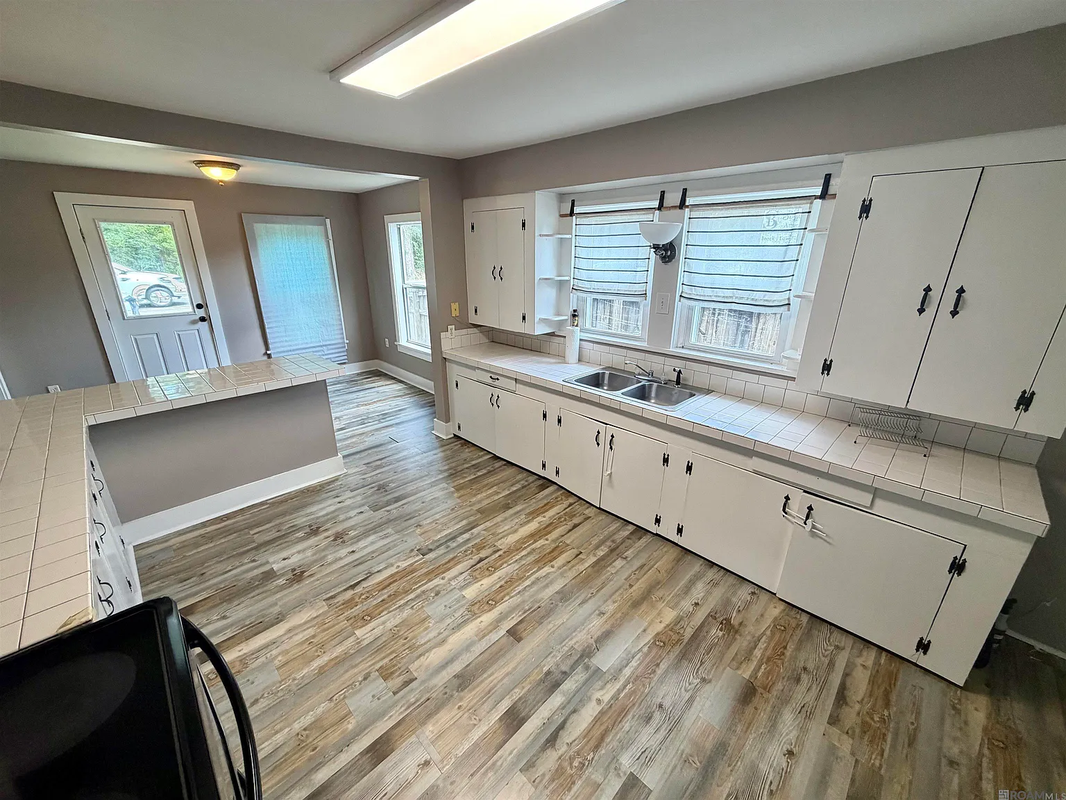 3 bed, 1125 sqft, $1,450 — Photo 3