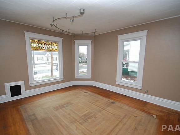 5th image of 319 S Tremont St