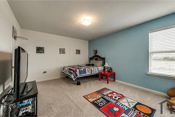 5 bed, 2724 sqft, $3,000 — Photo 3