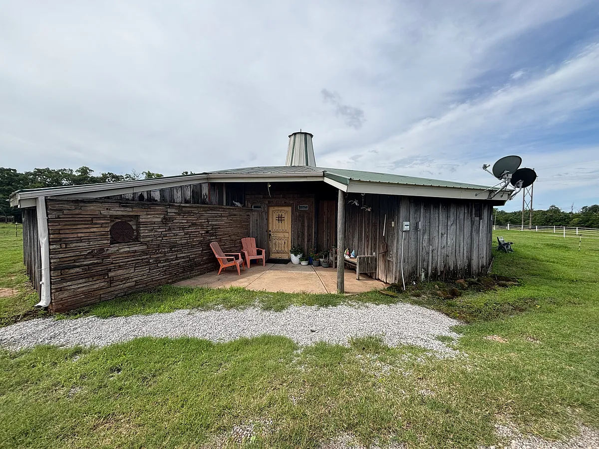 Building Photo - 5200 E McElroy Rd