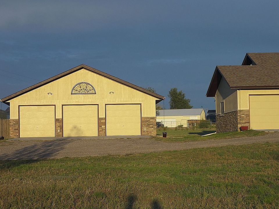 6-car Garage