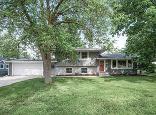 3920 McKnight Rd N, White Bear Lake, MN 55110