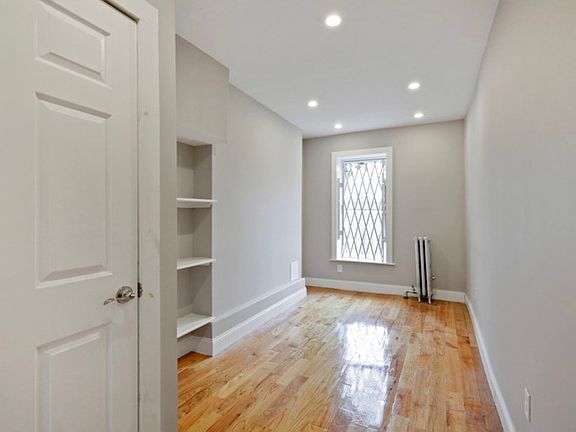 4th image of 1238 Bedford Ave APT 8