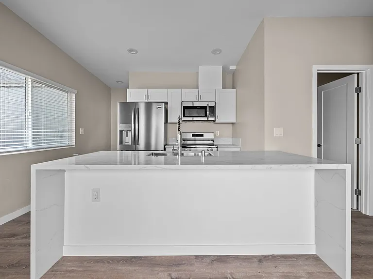 6211 Mesita Dr — Photo 4