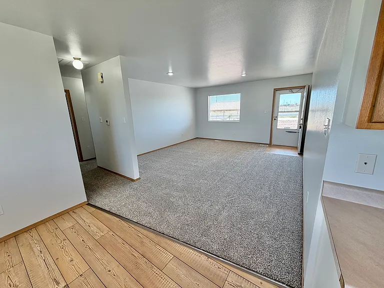 489 S Angus Ave #4 — Photo 4