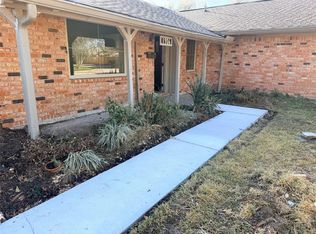 1906 Shadow Bend Dr, Houston, TX 77043