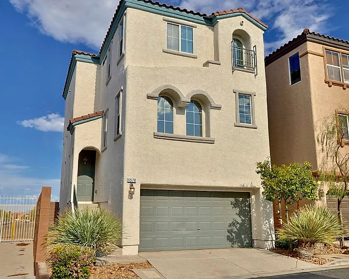 9578 Summer Furnace St — Photo 1