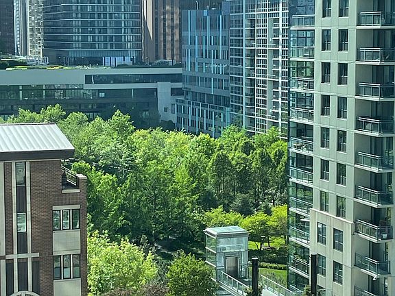 4th image of 195 N Harbor Dr APT 807