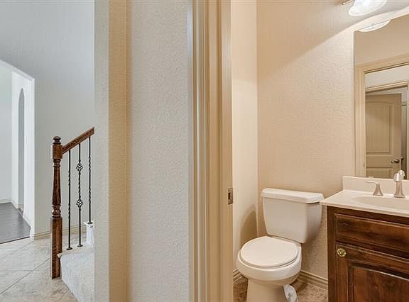 5th image of 8000 Summerleaf Dr