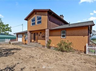 310 N Welcome Slough Rd, Cathlamet, WA 98612