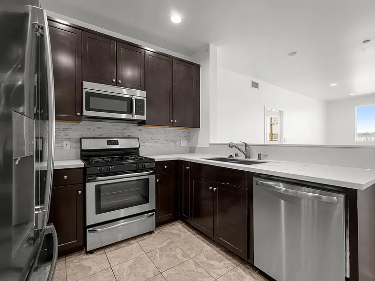 8248 Sepulveda Pl — Photo 2