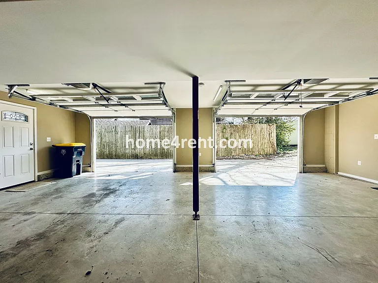 4741 Holly St — Photo 46