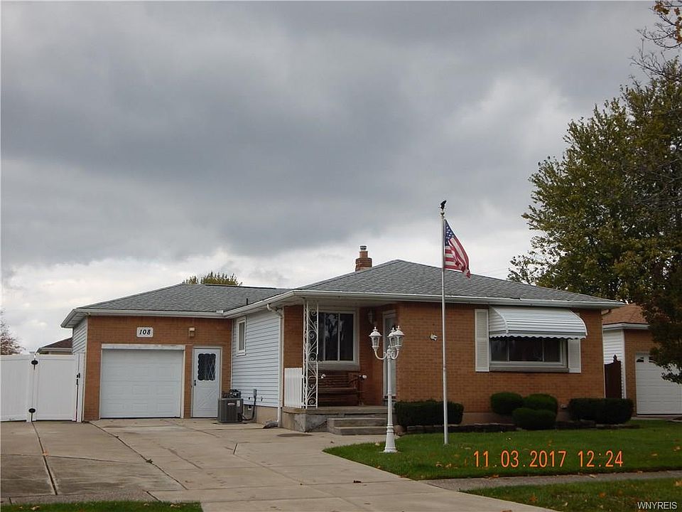 1st image of 108 Sable Palm Dr