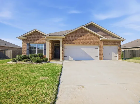 123 Blackburn Trce, Huntsville, AL 35811