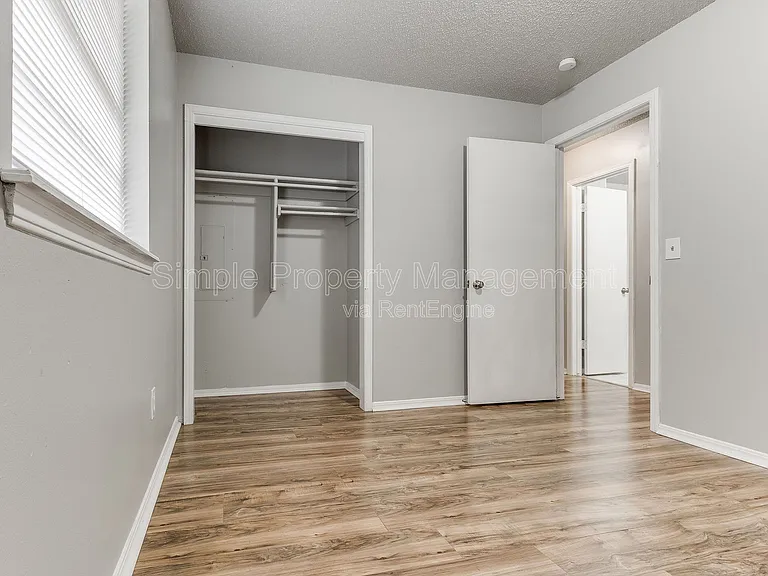 7505 NW 29th St — Photo 19