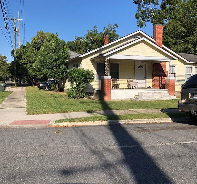 1st image of 401-509 College Ave S