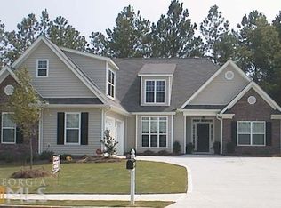 570 Millbrook Village Dr, Tyrone, GA 30290