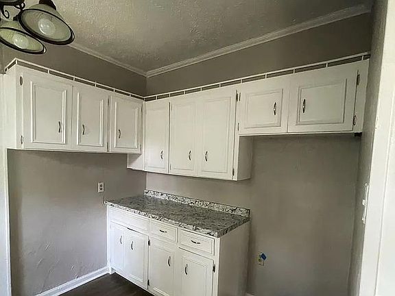 4th image of 2131 Yancey Ave