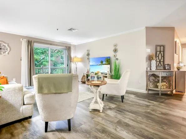 112 Hunters Run Pl, Haverhill, MA 01832