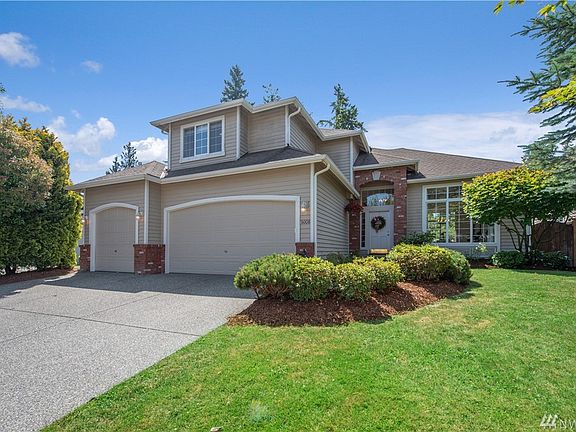 Offering ample space with a large side-yard, backyard, 3 car garage and generous sized driveway.