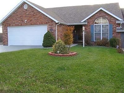 1st image of 906 Shiloh Pl