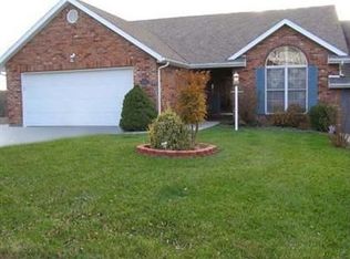 906 Shiloh Pl, Jefferson City, MO 65109