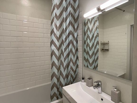 3rd image of 2040 N Highland Ave #2036