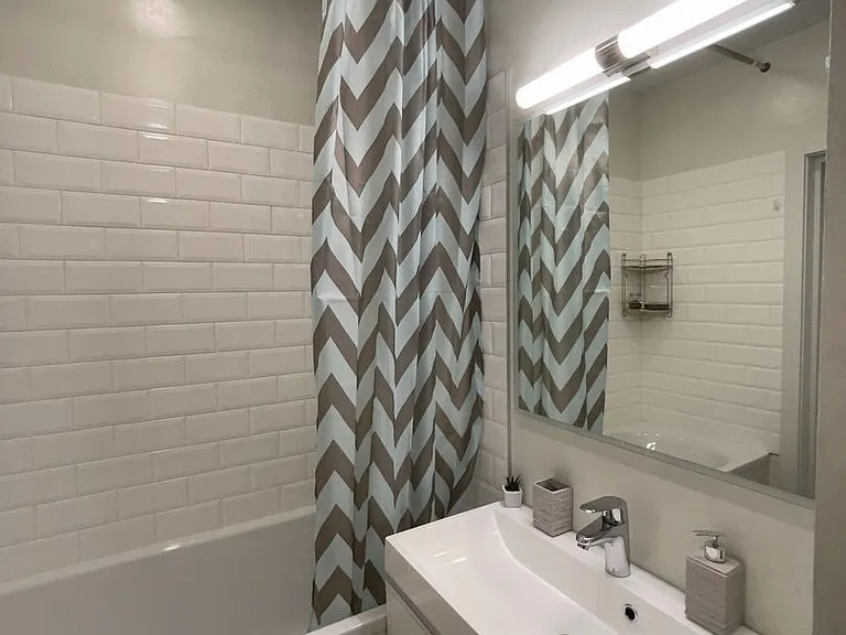 2040 N Highland Ave — Photo 3