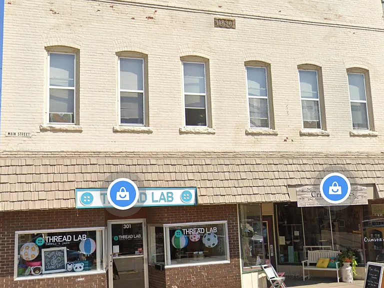 301 Main St E — Photo 1