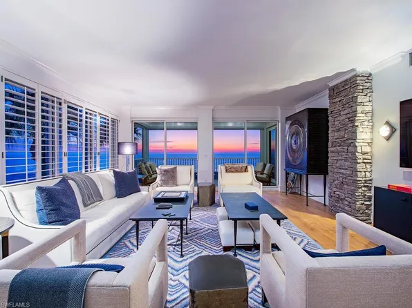 9811 Gulf Shore DR #101, NAPLES, FL 34108