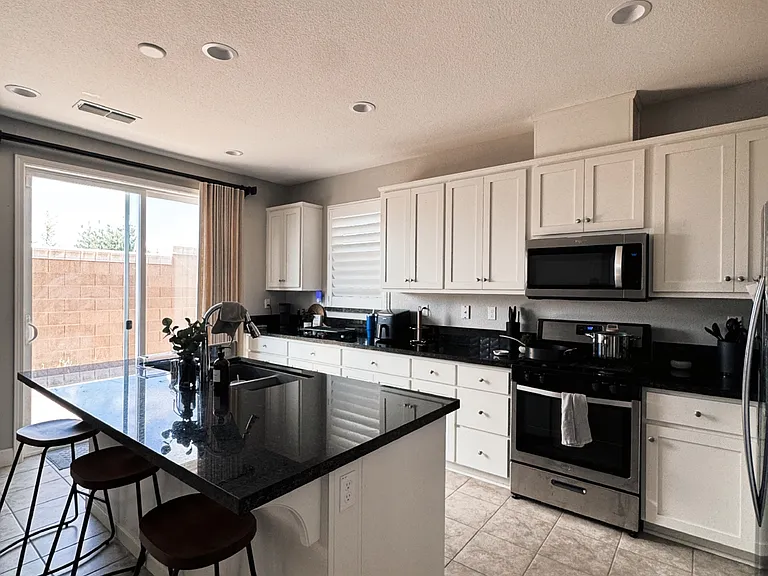 2072 Parsons Dr #1 — Photo 8