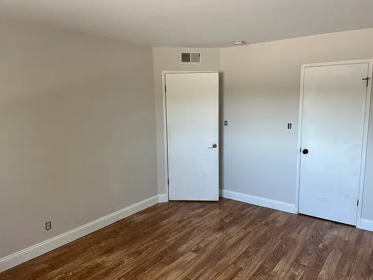1516 Regent St #4 — Photo 3