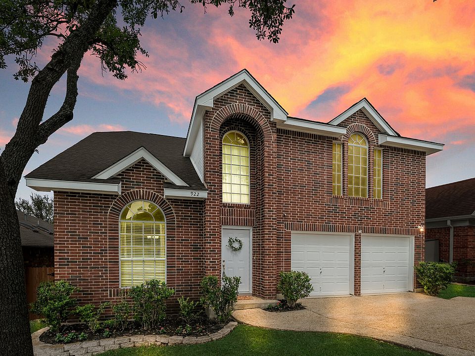 1st image of 922 AMBERSTONE DR