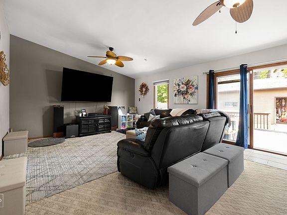 5th image of 5849 W 90th St