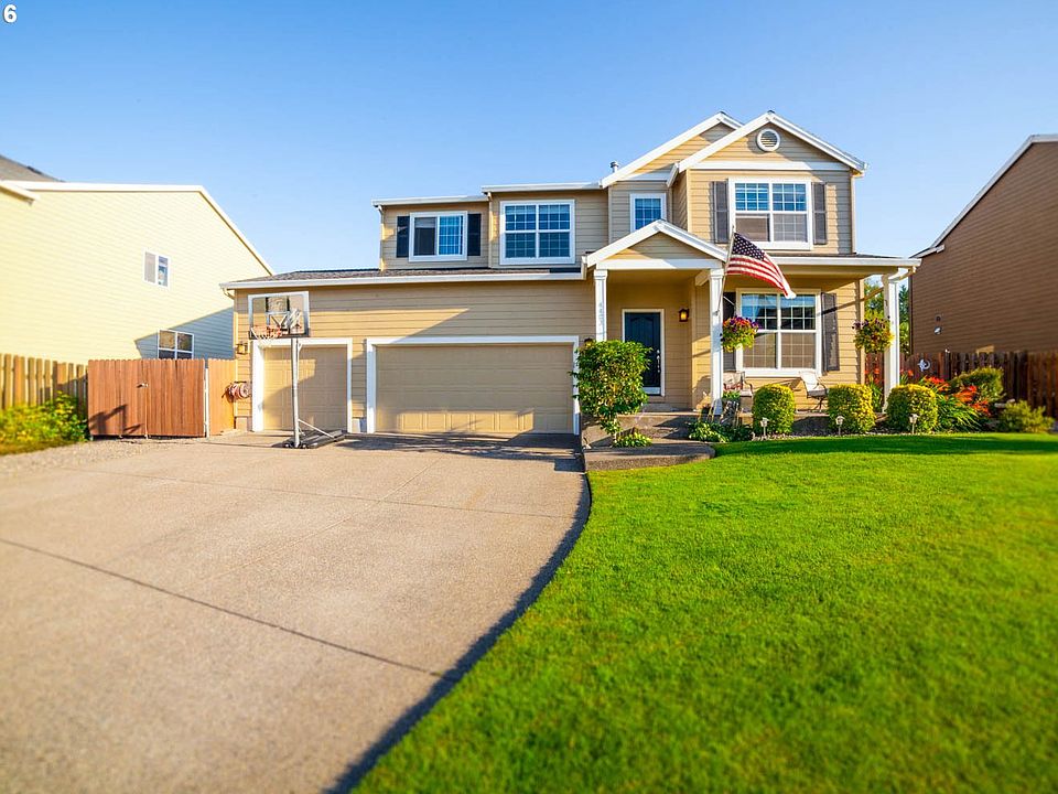 1st image of 4403 SE Topaz Dr