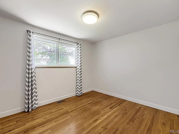 5th image of 1640 Buchtel Blvd S