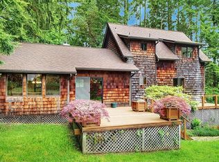 8061 Sportsman Club Rd NE, Bainbridge Island, WA 98110