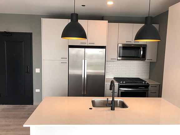 2nd image of 2215 N Elston Ave #317