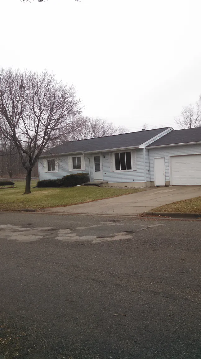 5711 Selfridge Blvd photo 1