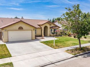 15653 W Sunset Ave, Kerman, CA 93630