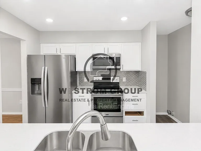 4010 Southern Charm Ct — Photo 6