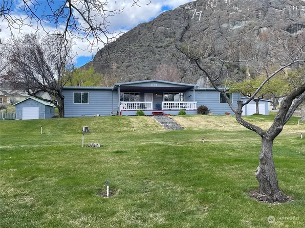 2104 Highland Drive, Oroville, WA 98844