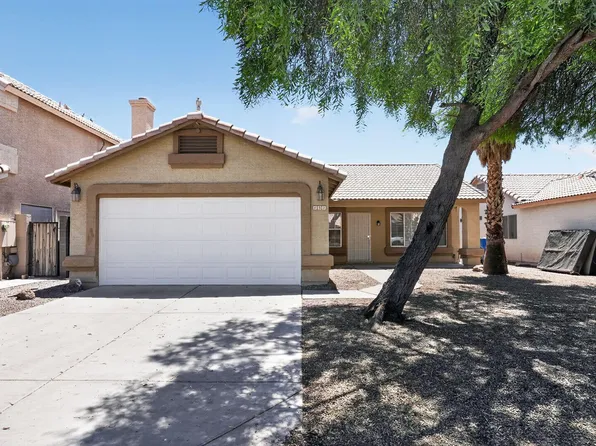453 E LAREDO Street, Chandler, AZ 85225