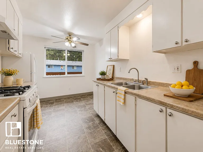 Cannon Court Apartments — Photo 11